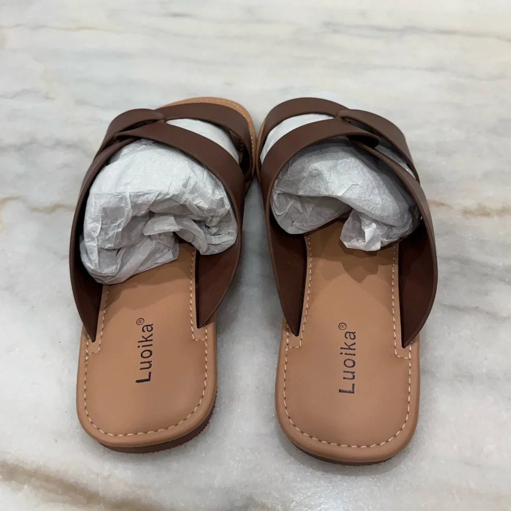 Brand new brown sandals